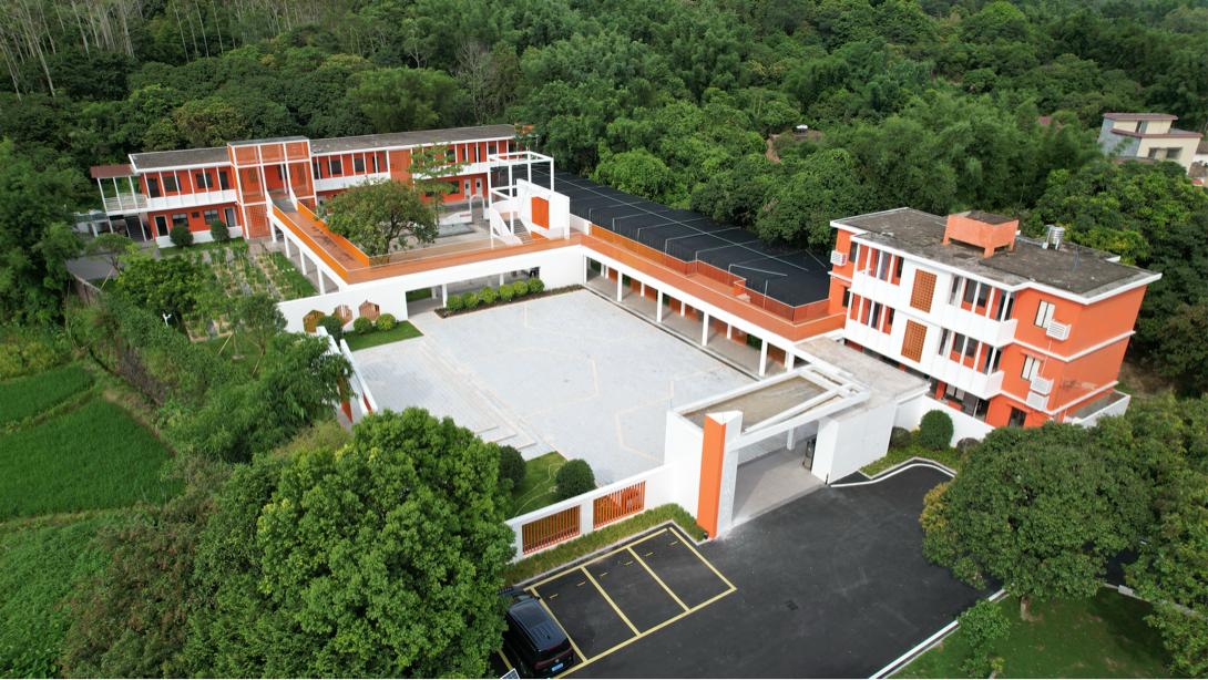 竹山粉葛科技小院航拍图。