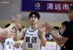 “会打球的医生”黄永康：从乡村球场到粤BA赛场