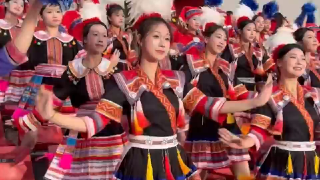最炫民族风，清远莎腰妹最拉风