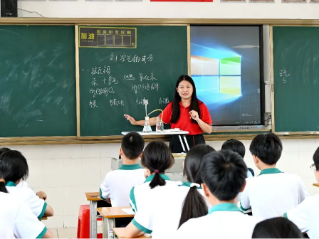 以爱为壤,黄晓洁用化学之光点亮山区学子追梦路|阳山优秀教师事迹