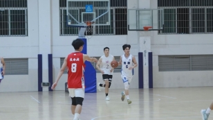 早前,清远市篮球协会进行了粤BA队员选拔活动。 清远广播电视台记者 何俊宏 摄 早前,清远市篮球协会进行了粤BA队员选拔活动。 清远广播电视台记者 何俊宏 摄